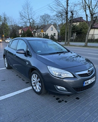 Opel Astra cena 26000 przebieg: 267000, rok produkcji 2012 z Tłuszcz małe 154